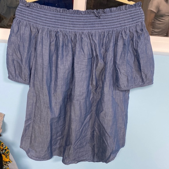Karen Kane denim color smocked shoulder top - Picture 1 of 5